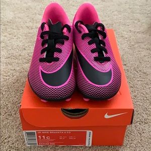 BNWT Girls Nike Soccer Cleats